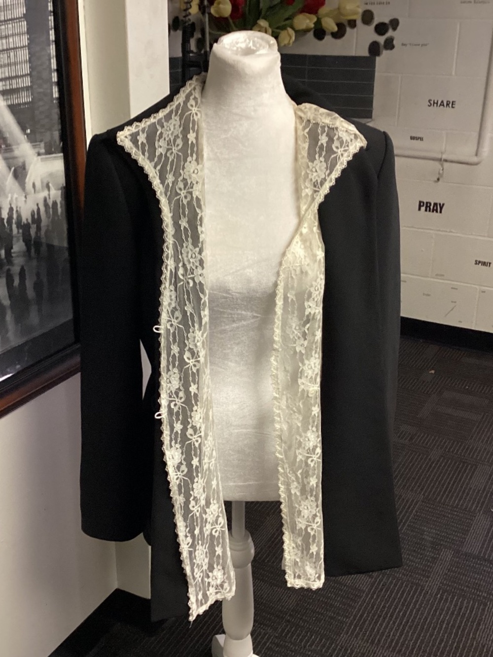 Liz Claiborne vintage jacket with lace must see incredible very rare size 8